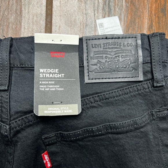 Levi’s Premium Wedgie Straight Leg High Rise Denim Jeans - Picture 4 of 5